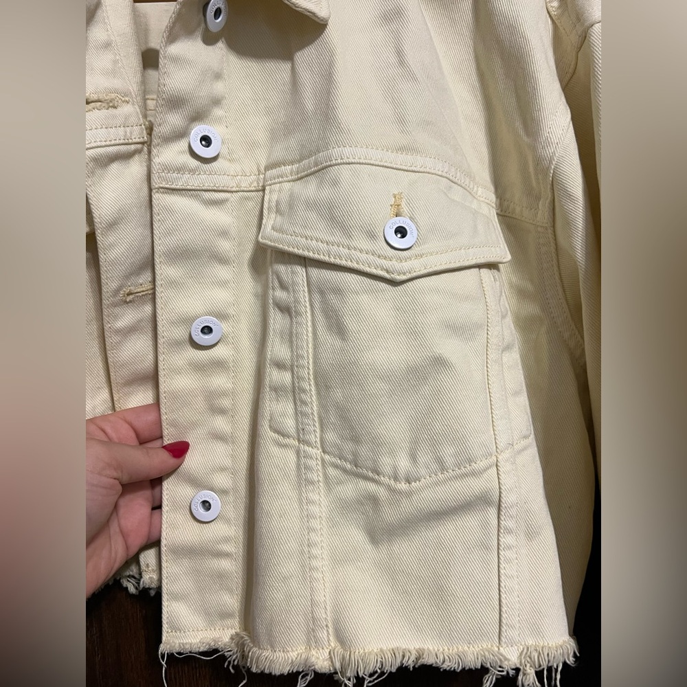 Fashion Nova Cream Jean Jacket Casual Style - Picture 2 of 10
